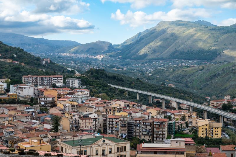 Horse’s head and pregnant cow used in ‘barbaric’ mafia threat in Sicily