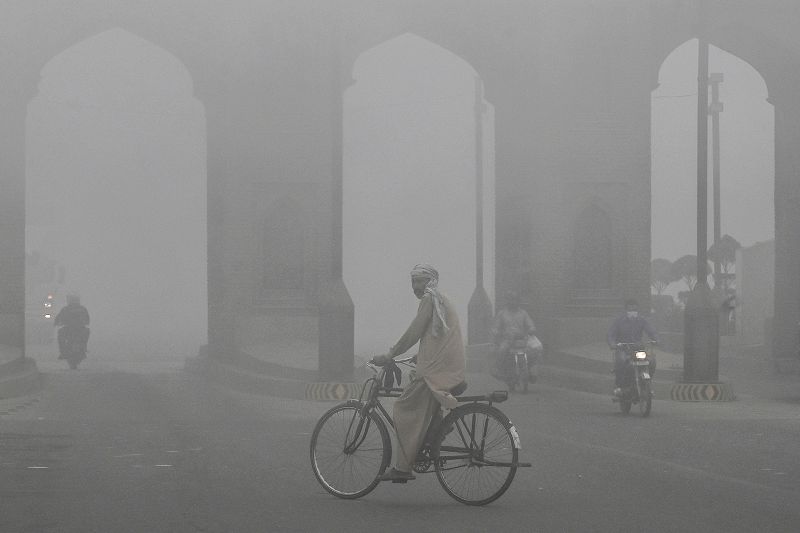 Toxic smog in Pakistan is so bad you can see it from space