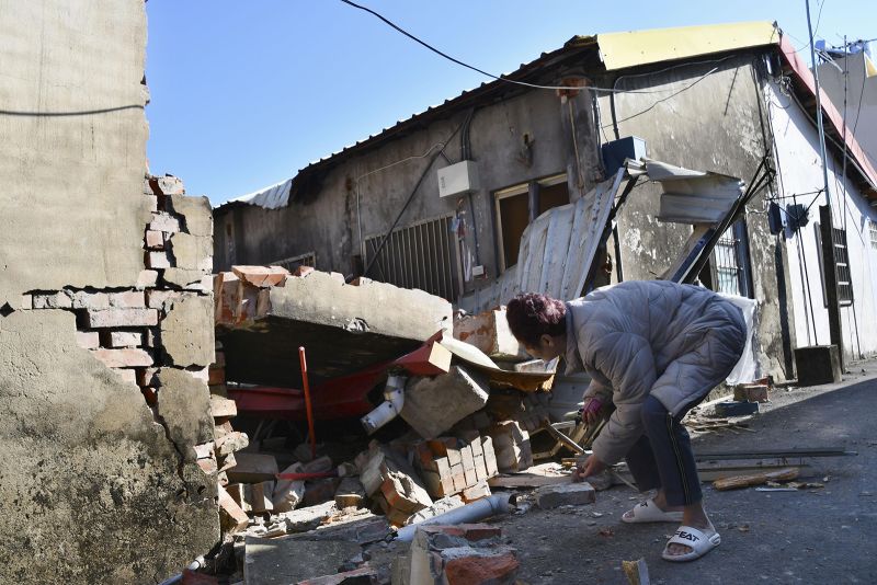 A magnitude 6 earthquake hits southern Taiwan, leaving 15 people with minor injuries