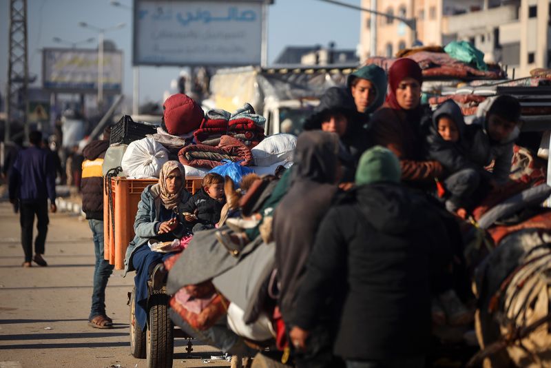 Palestinians return to devastated northern Gaza